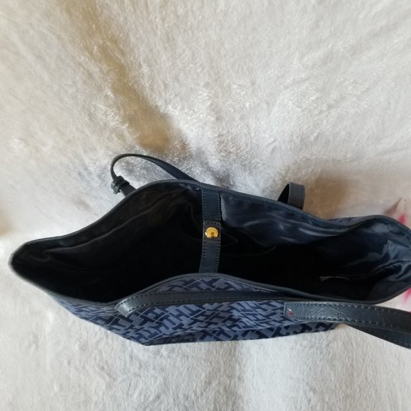 Tommy Hilfiger Monogram Faux Leather Tote - Picture 7 of 14